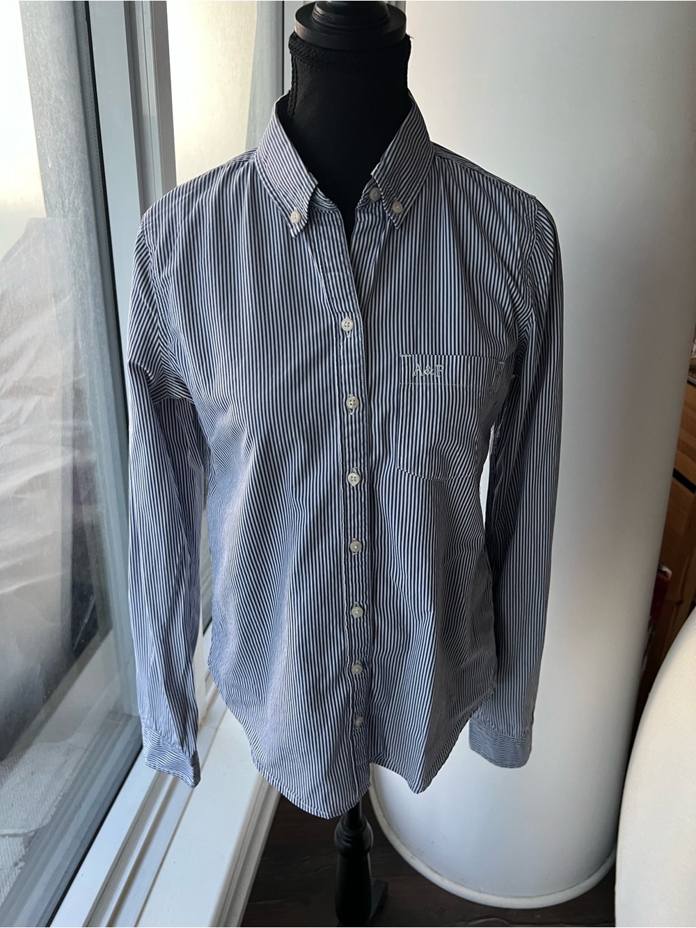 Excellent Condition! Classic Blue Stripe Button-Down Shirt